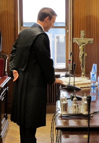 El juez Carlos Manuel Puyol durante el acto de jura